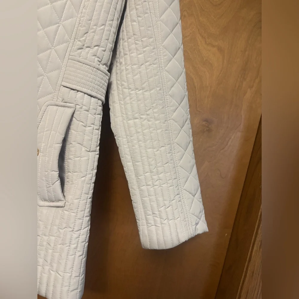 Jones Women’s Winter Coat - Picture 4 of 9